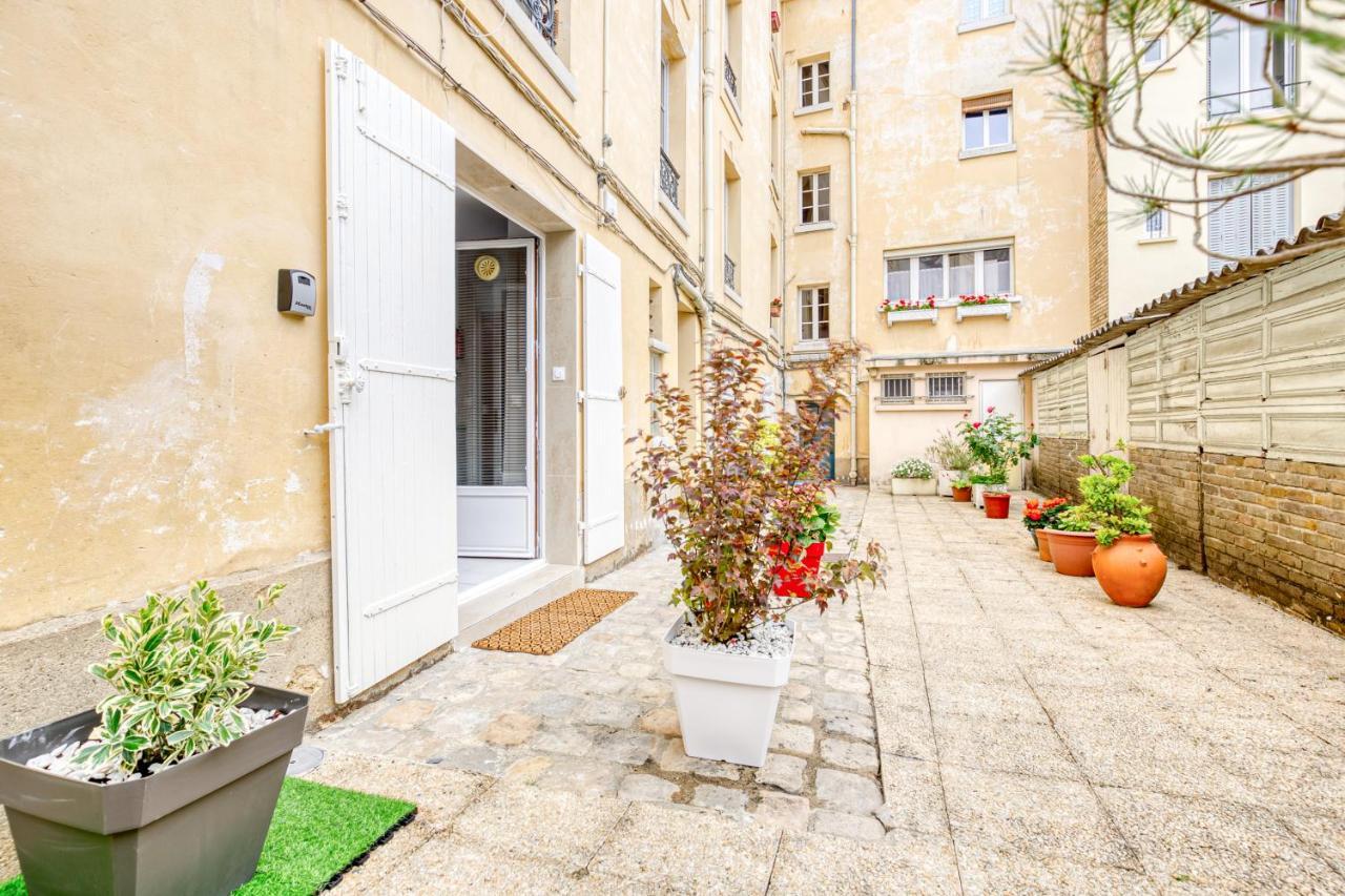 Rer C A 4 Minutes A Pieds Chateau De Versailles 15 Minutes A Pied Apartment Екстериор снимка